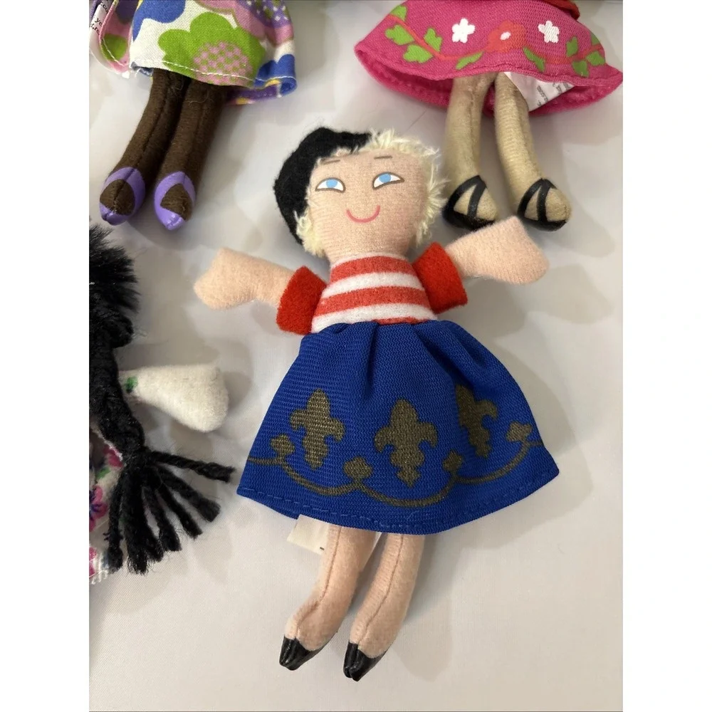 Culture Club Kids 5 Soft Dolls Carrying‎ Case International Spain France Swahili